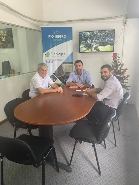 Gestión turística · Reunión en el Departamento de Turismo de Río Negro